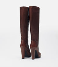 brauner Absatzstiefel back