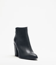 Ankle Boot black side
