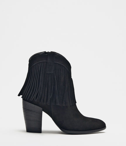 schwarze Fransenstiefelette