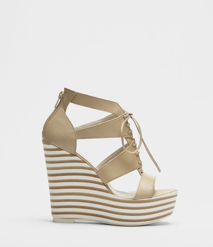 Keilsandalette beige