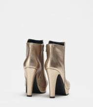 Plateau Stiefelette gold back