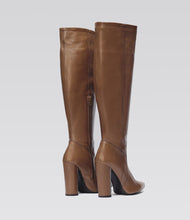 Brauner Langschaftstiefel Clara modern