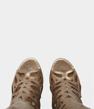 Cut Out Stiefel Stefania gold