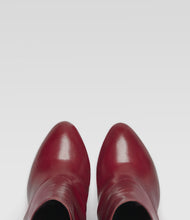Rote High Heel Stiefelette Sofia modern