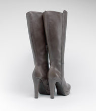 langschaft highheel lederstiefel taupe