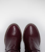 leder langschaft stiefel reißverschluss optik bordeaux