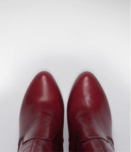 Roter Overkneestiefel Vivian modern