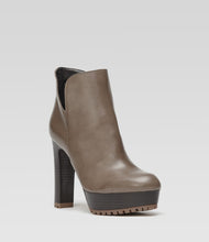 Taupe Plateau Stiefelette Aby extravagant