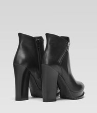 Schwarze Plateau Stiefelette Emma klassisch