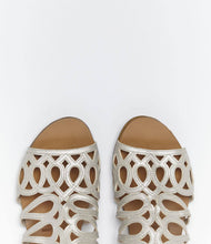 sandalette sandalen flach schön muster silber