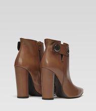 Braune Spitze Stiefelette Marta klassisch