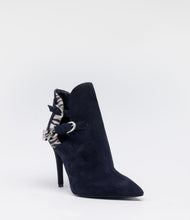 stiefelette zebra print cut out blau