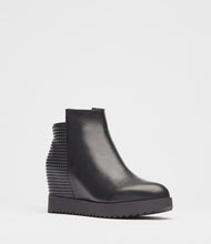 wedges boots front