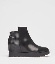 wedges boots side